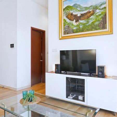 2Br Lucky Tower Residence Jakarta Old Town Top Floor Condo Exteriér fotografie