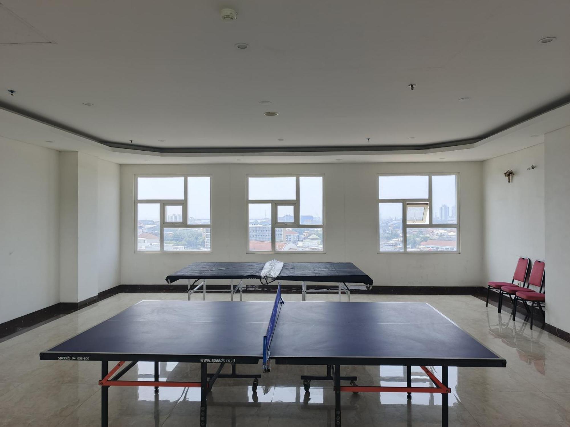 2Br Lucky Tower Residence Jakarta Old Town Top Floor Condo Exteriér fotografie